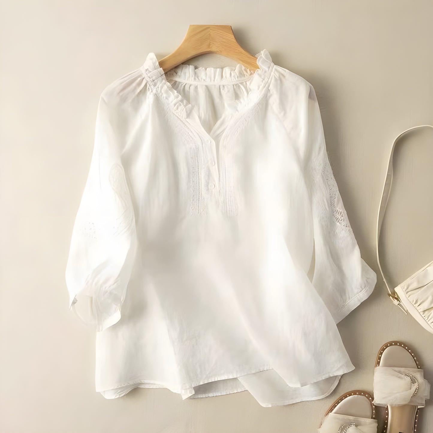 Aurora™ | Linneblus med blommig elegans Luftig, feminin – och full av sommarkänsla