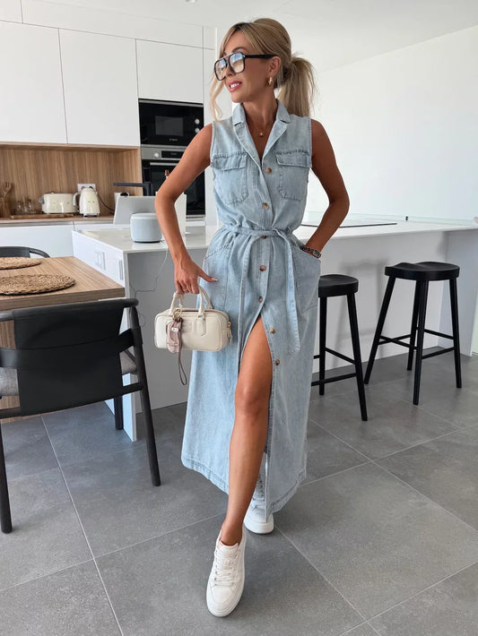 Kiona™ | Tidlös Denimklänning med Självförtroende i Varje Steg